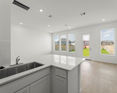 12523 Alligator Lake Court - Photo Thumbnail 11