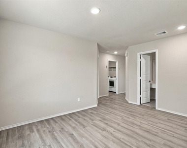 519 High Holly Circle - Photo Thumbnail 15