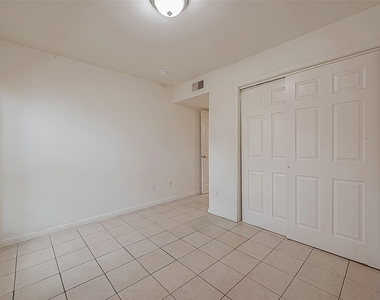 8201 Richmond Avenue - Photo Thumbnail 20