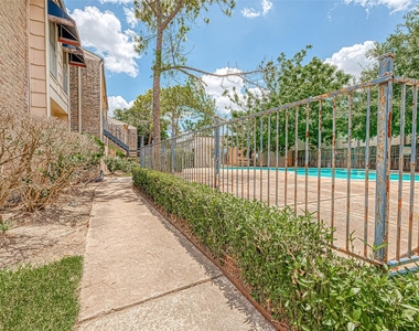 8201 Richmond Avenue - Photo Thumbnail 32