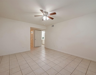 8201 Richmond Avenue - Photo Thumbnail 28