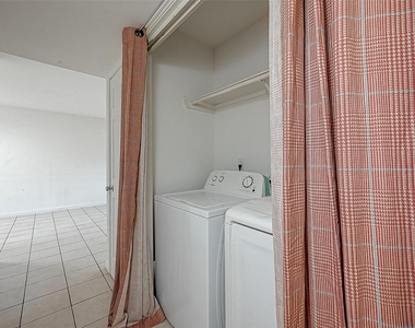 8201 Richmond Avenue - Photo Thumbnail 30