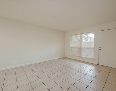 8201 Richmond Avenue - Photo Thumbnail 4