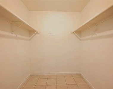 8201 Richmond Avenue - Photo Thumbnail 24