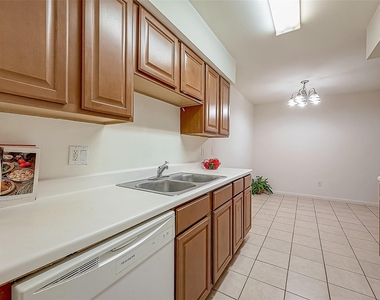 8201 Richmond Avenue - Photo Thumbnail 16