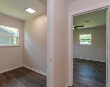 3825 Buckingham Row - Photo Thumbnail 13