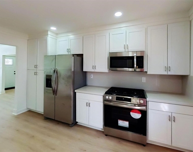 2740 Cos Street - Photo Thumbnail 8
