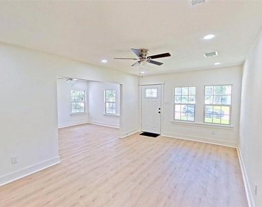 2740 Cos Street - Photo Thumbnail 6