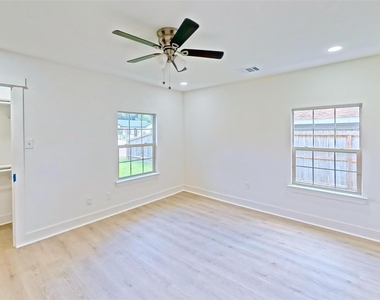 2740 Cos Street - Photo Thumbnail 13