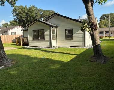 2740 Cos Street - Photo Thumbnail 2