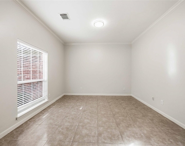 7606 Brighton Knolls Lane - Photo Thumbnail 7