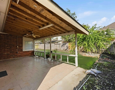 7606 Brighton Knolls Lane - Photo Thumbnail 32