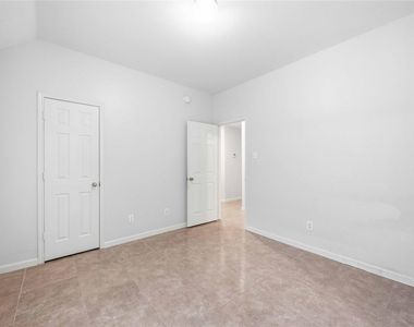 7606 Brighton Knolls Lane - Photo Thumbnail 30