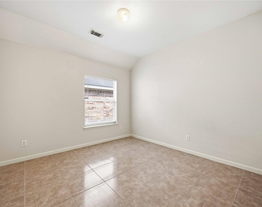 7606 Brighton Knolls Lane - Photo Thumbnail 19