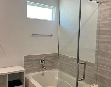 1513 Dawn Harbor Drive - Photo Thumbnail 25