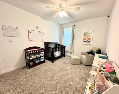 1513 Dawn Harbor Drive - Photo Thumbnail 2
