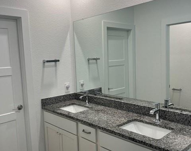 1513 Dawn Harbor Drive - Photo Thumbnail 24
