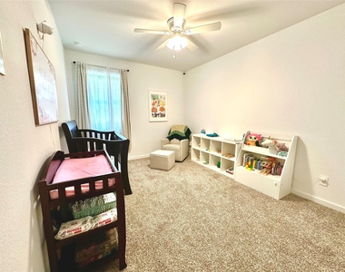 1513 Dawn Harbor Drive - Photo Thumbnail 4