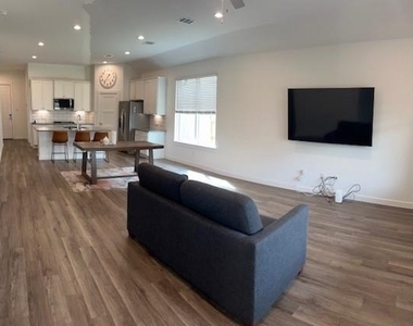 1513 Dawn Harbor Drive - Photo Thumbnail 27