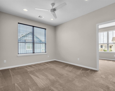 10004 Steeple Farms Drive - Photo Thumbnail 16