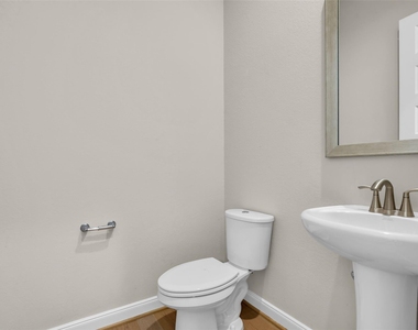 10004 Steeple Farms Drive - Photo Thumbnail 15
