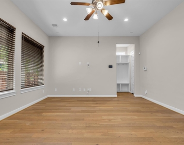 10004 Steeple Farms Drive - Photo Thumbnail 12