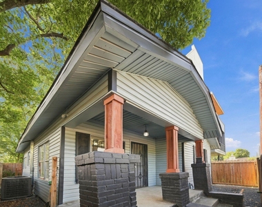 2903 Burkett Street - Photo Thumbnail 2