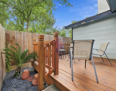 2903 Burkett Street - Photo Thumbnail 29