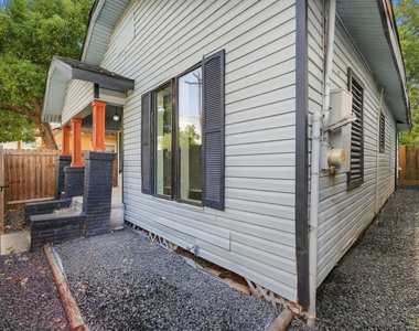 2903 Burkett Street - Photo Thumbnail 3
