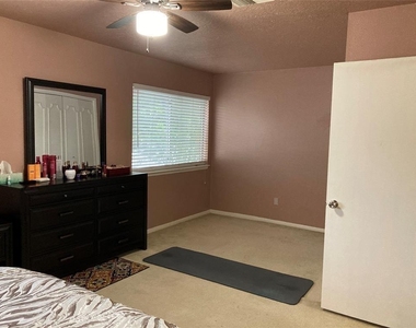 1839 Sherwood Forest Street - Photo Thumbnail 11