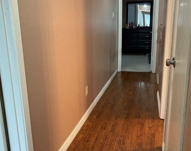 1839 Sherwood Forest Street - Photo Thumbnail 1