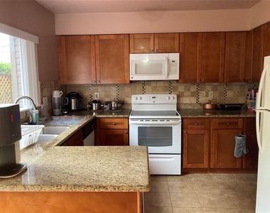1839 Sherwood Forest Street - Photo Thumbnail 10