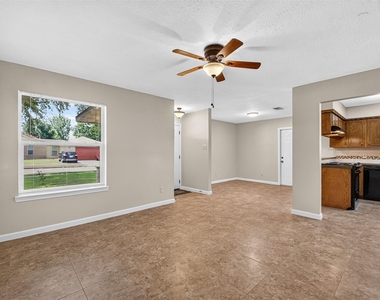 4807 Fairdale Street - Photo Thumbnail 6