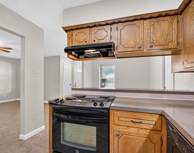 4807 Fairdale Street - Photo Thumbnail 12