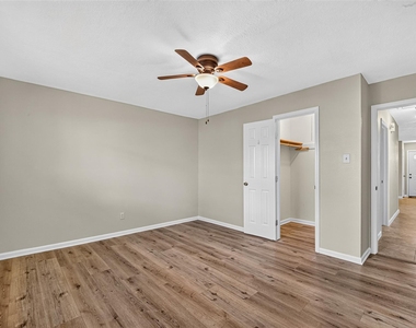 4807 Fairdale Street - Photo Thumbnail 15