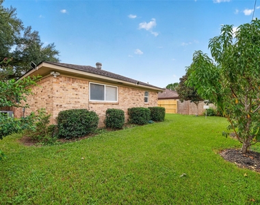 4807 Fairdale Street - Photo Thumbnail 30