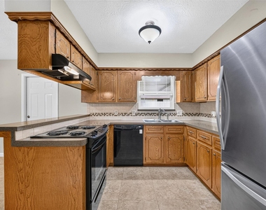 4807 Fairdale Street - Photo Thumbnail 10