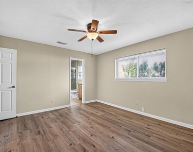 4807 Fairdale Street - Photo Thumbnail 17