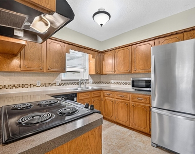 4807 Fairdale Street - Photo Thumbnail 9