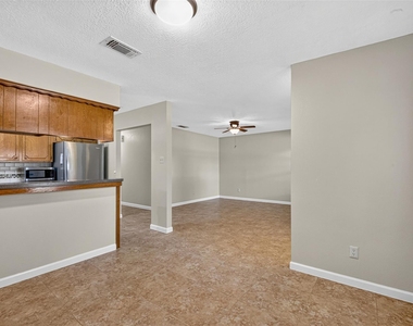 4807 Fairdale Street - Photo Thumbnail 14