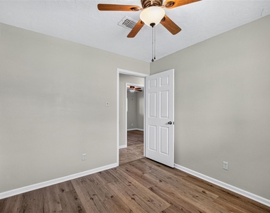 4807 Fairdale Street - Photo Thumbnail 22
