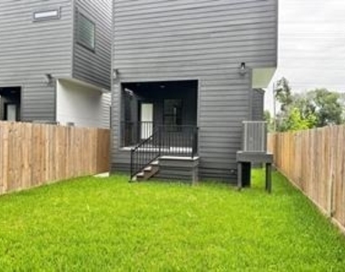 308 E 36th Street - Photo Thumbnail 19