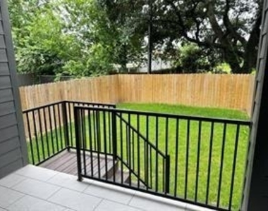 308 E 36th Street - Photo Thumbnail 18