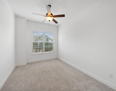 234 Amaranth Way - Photo Thumbnail 3