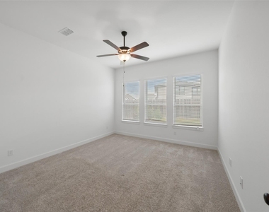 234 Amaranth Way - Photo Thumbnail 14