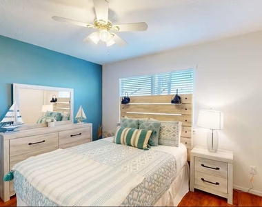 3935 Knollcrest Drive - Photo Thumbnail 13