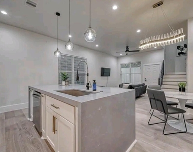 5606 Canal Street - Photo Thumbnail 6