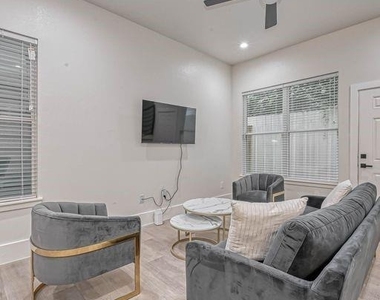 5606 Canal Street - Photo Thumbnail 12