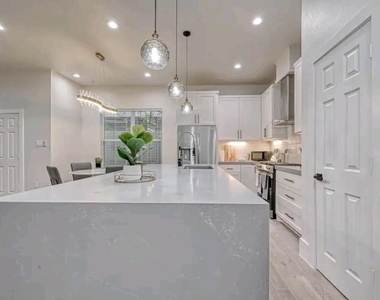5606 Canal Street - Photo Thumbnail 8