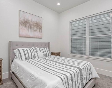 5606 Canal Street - Photo Thumbnail 17